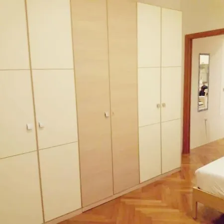 Cosy In Center Daire Trieste